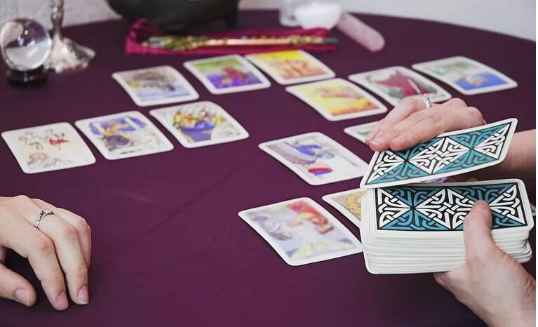tarocchi e lettura dei magici segni